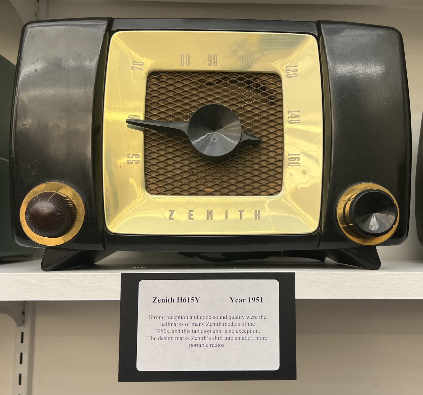 Zenith H615Y 1951 Tabletop Radio